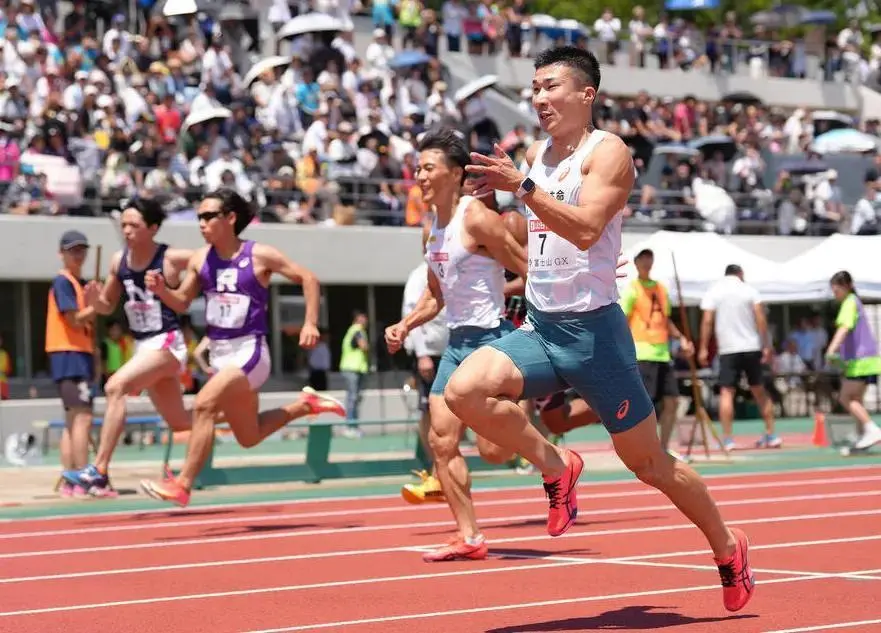 每个小组前 每个小组前