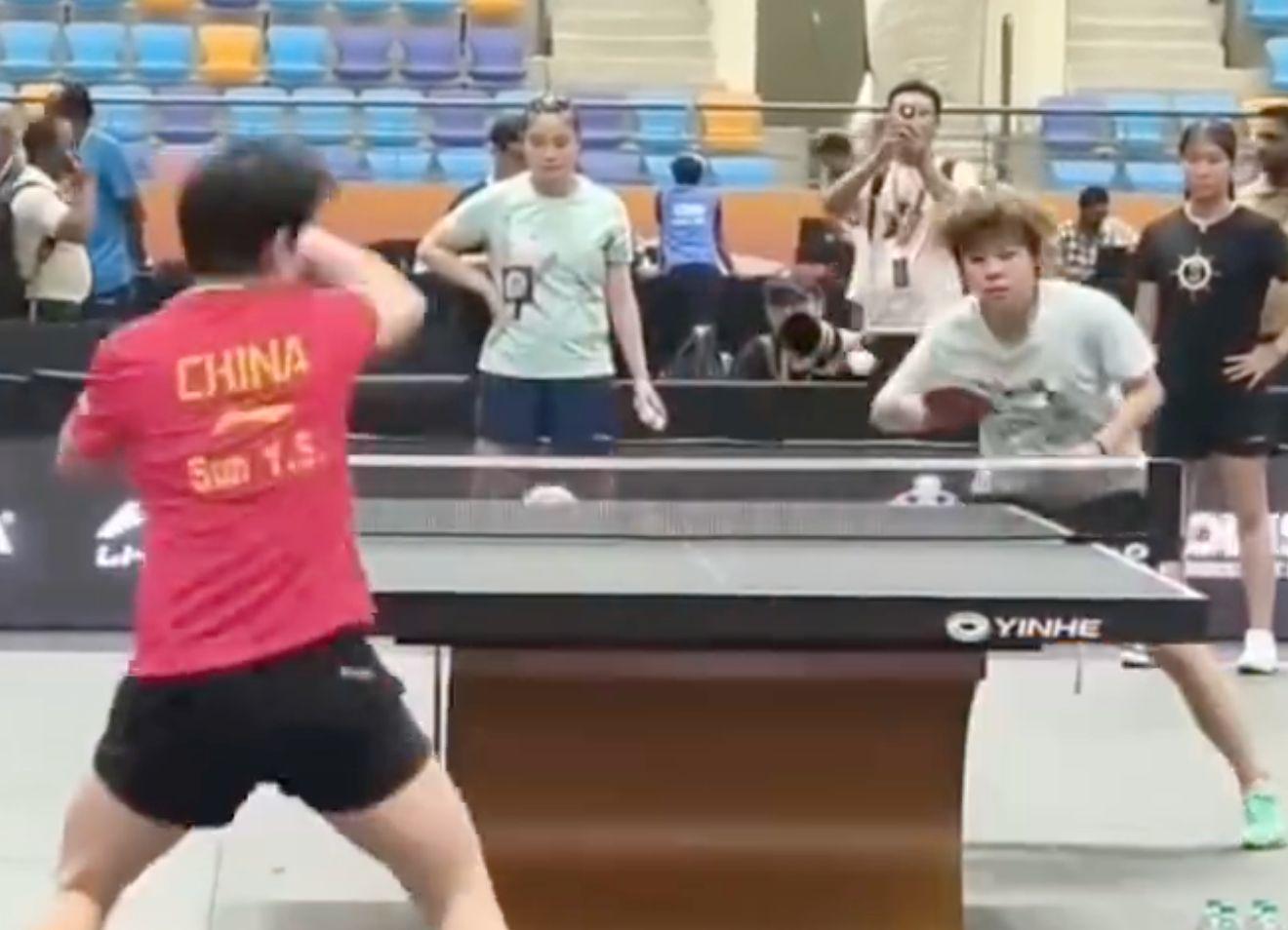 对于印度的, 孙颖莎和王 对于印度的, 孙颖莎和王