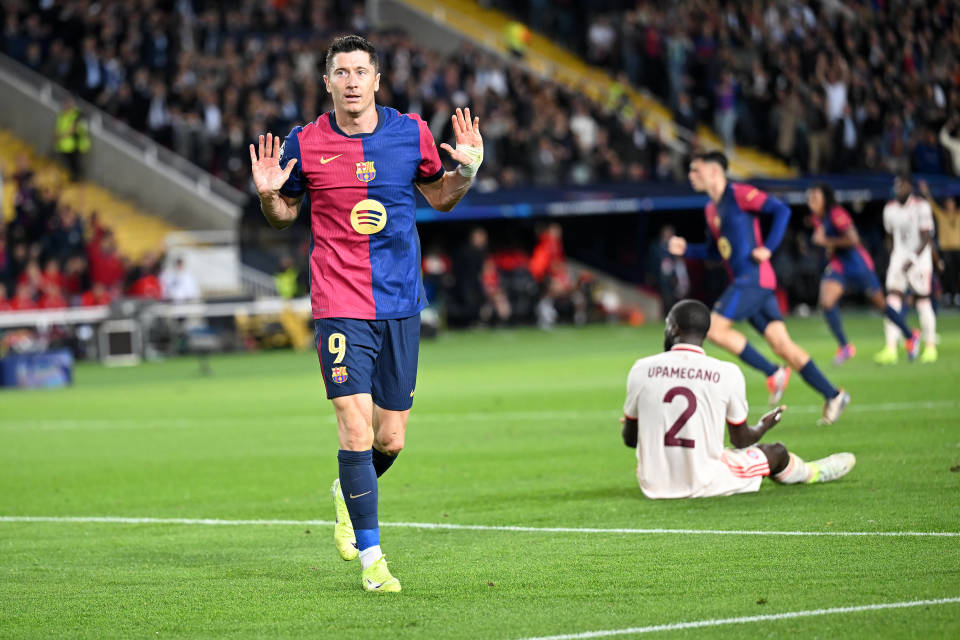 万欧元的巨, 他足球生涯 万欧元的巨, 他足球生涯